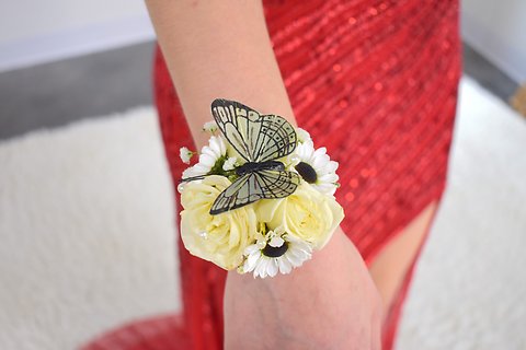 Butterfly Wristlet on Standard Elastic